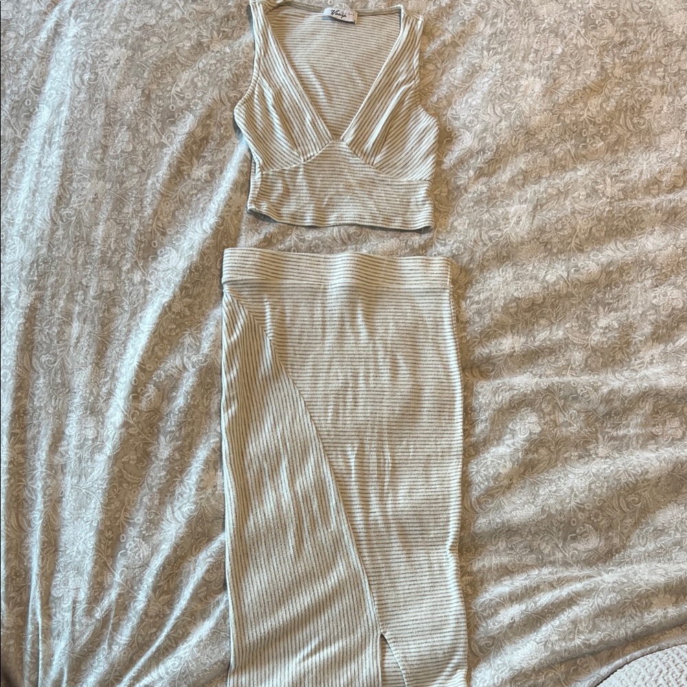 Elegant Striped Beige Pencil Skirt Set